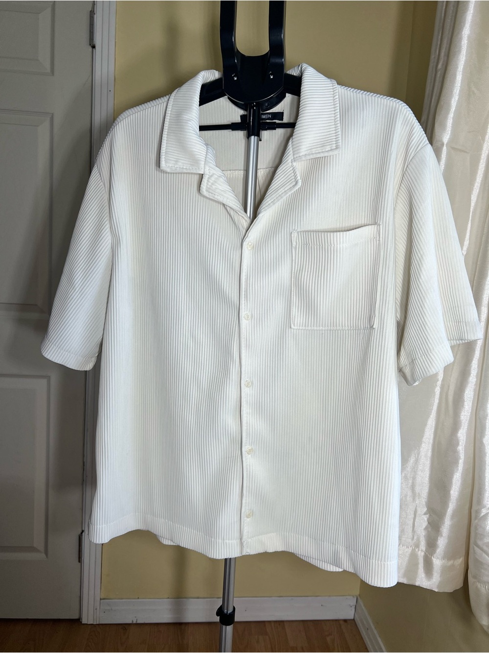 NOVAMEN Men’s Cream Ribbed Textured Button Front Camp Shirt | Short Sleeve